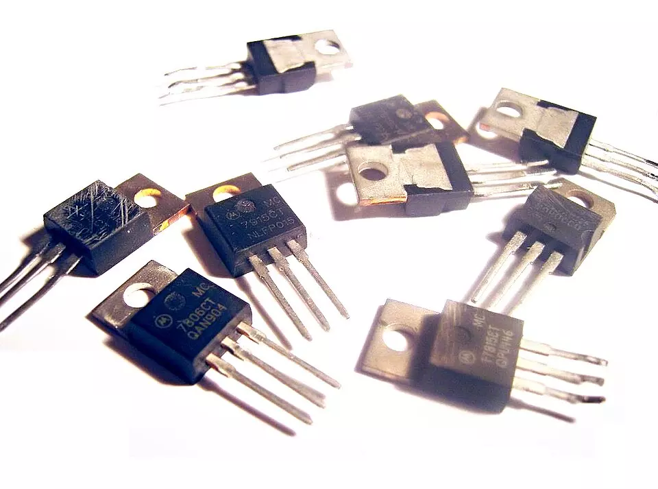 CI 7807 METALICO